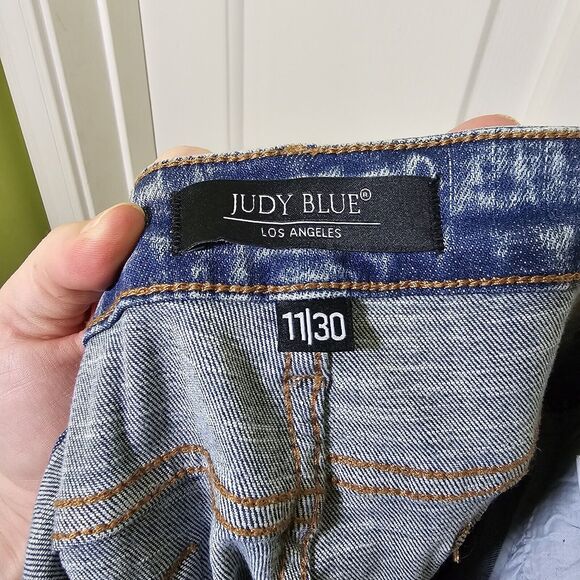 JUDY BLUE HI-WAIST ACID WASH SKINNY- 88158 Size 11 / 30 - Picture 6 of 10